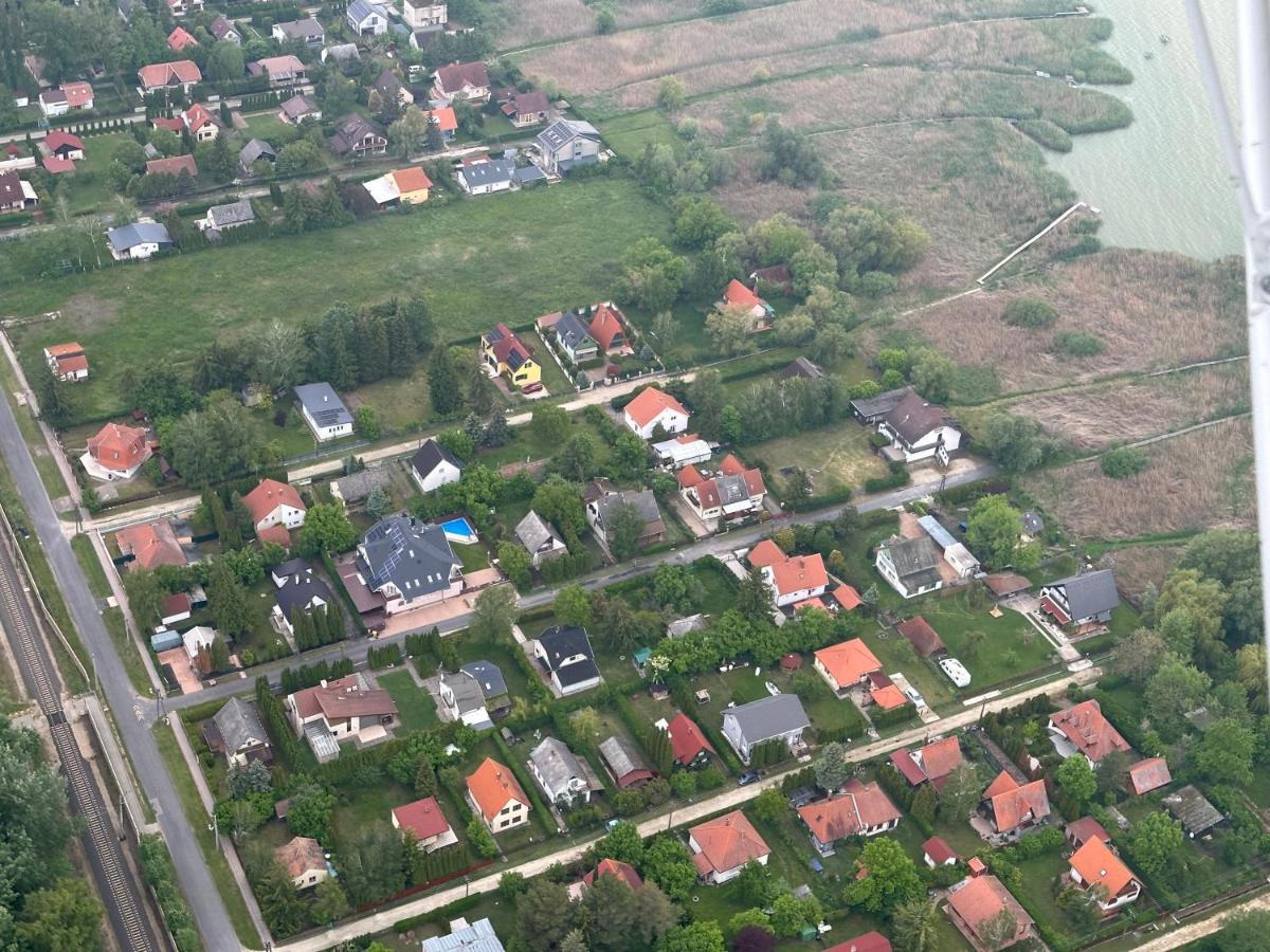 Topart Apartman I Balatonfenyves Eksteriør bilde