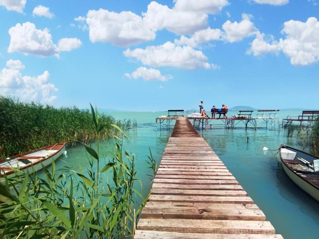 Topart Apartman I Balatonfenyves Eksteriør bilde